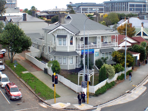 An historical villa in Auckland�s city fringe